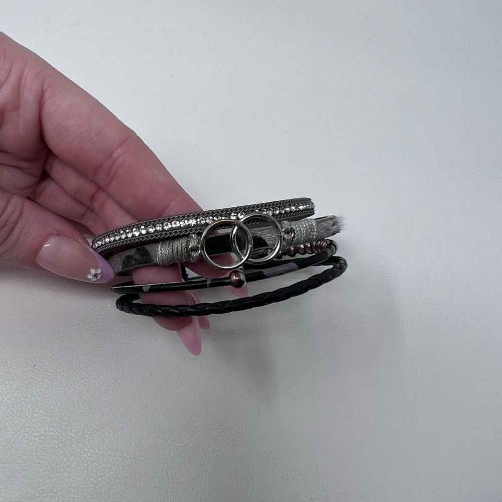 Elegant Silver and Black Women's Bracelet